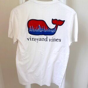Vineyard Vines Men's Whale Logo Sailboats Tee Shirt SZ S